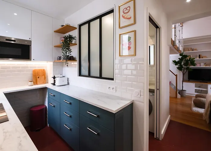 Floor Parisian Gem Views & Balcony *